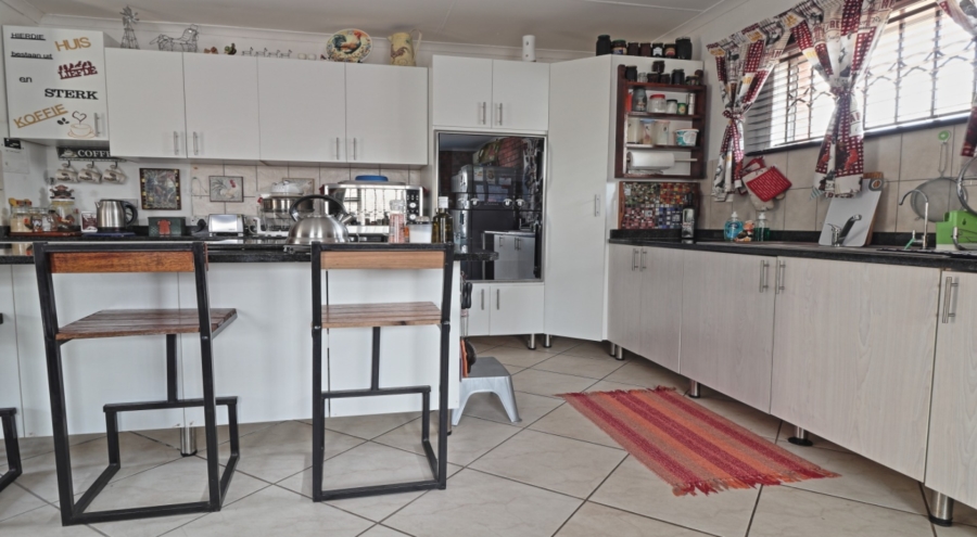 2 Bedroom Property for Sale in Marloth Park Mpumalanga
