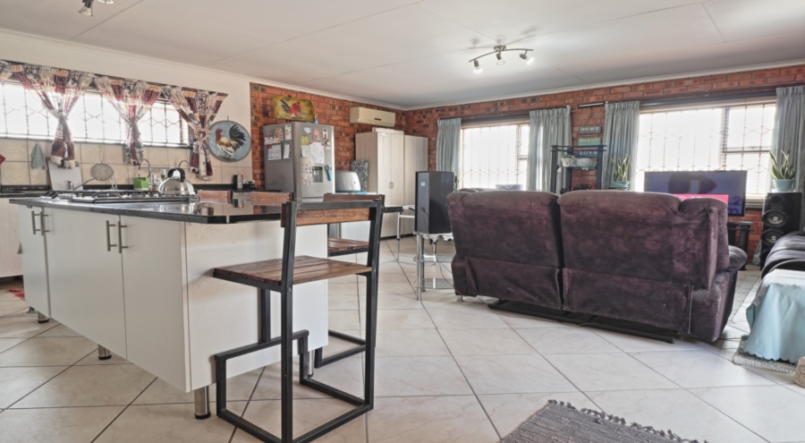 2 Bedroom Property for Sale in Marloth Park Mpumalanga
