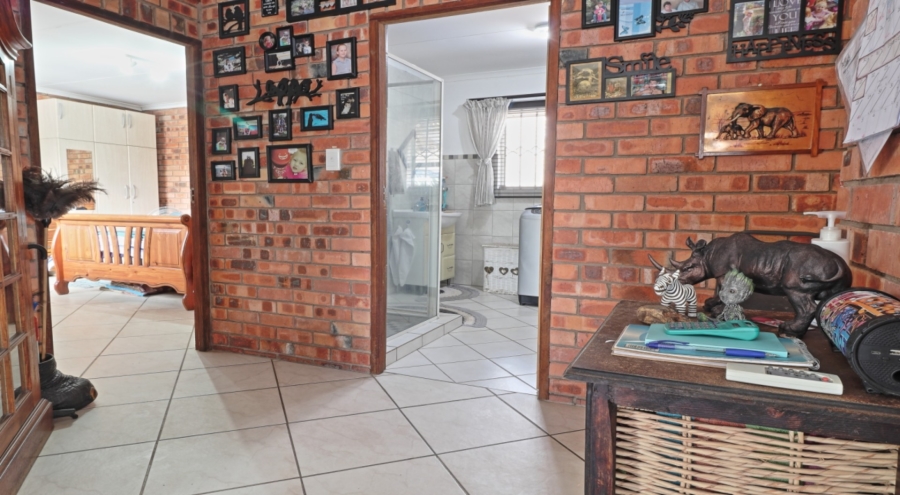 2 Bedroom Property for Sale in Marloth Park Mpumalanga