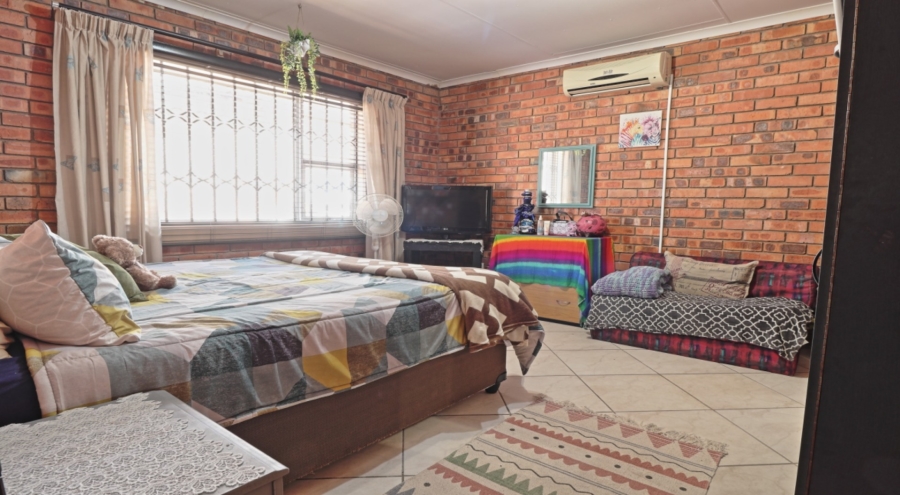 2 Bedroom Property for Sale in Marloth Park Mpumalanga