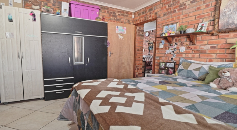2 Bedroom Property for Sale in Marloth Park Mpumalanga