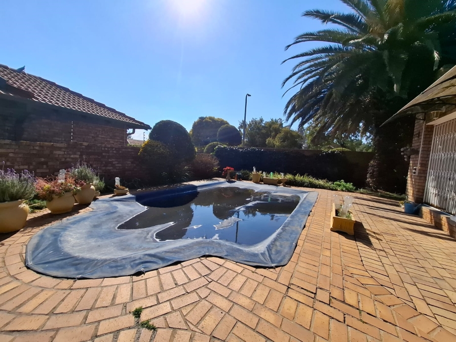 3 Bedroom Property for Sale in Aerorand Mpumalanga