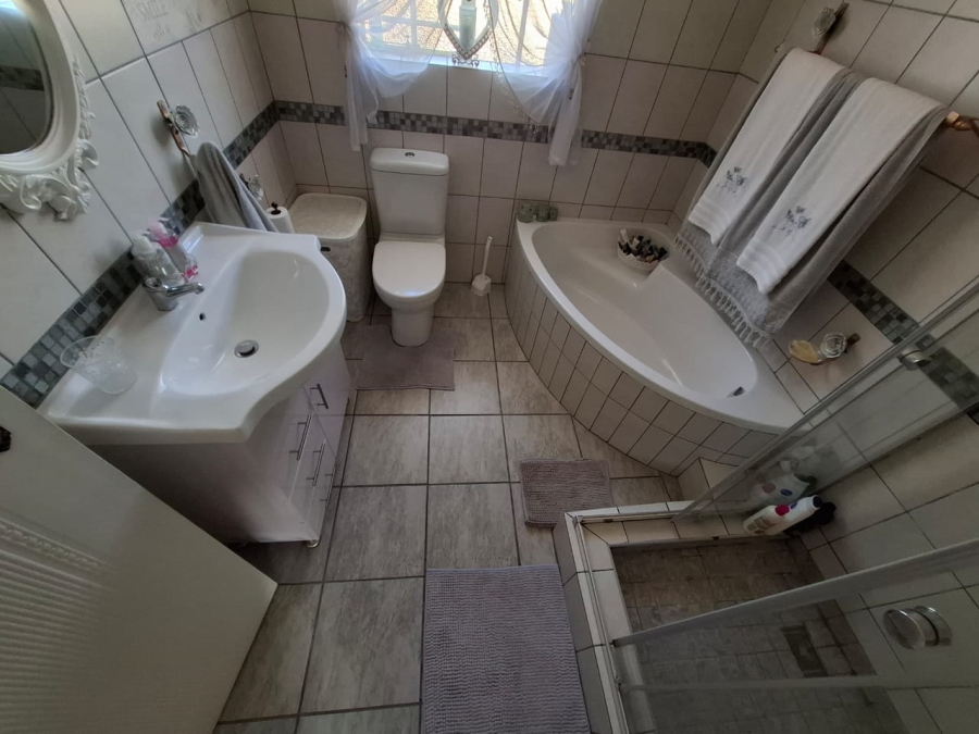 3 Bedroom Property for Sale in Aerorand Mpumalanga