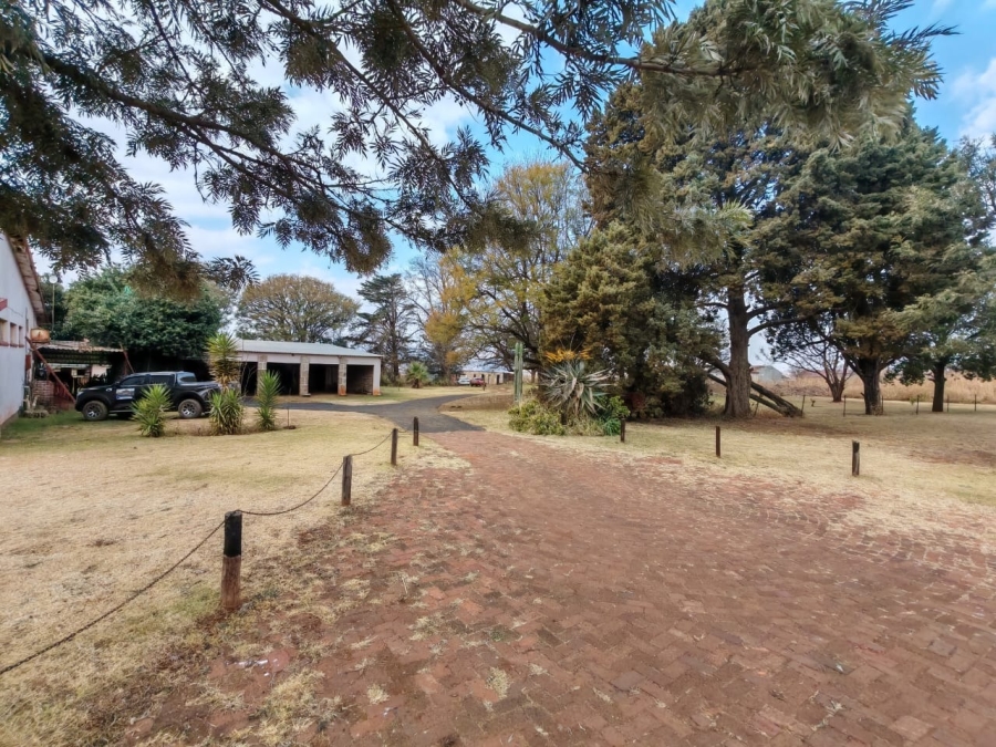 9 Bedroom Property for Sale in eMakhazeni B Mpumalanga