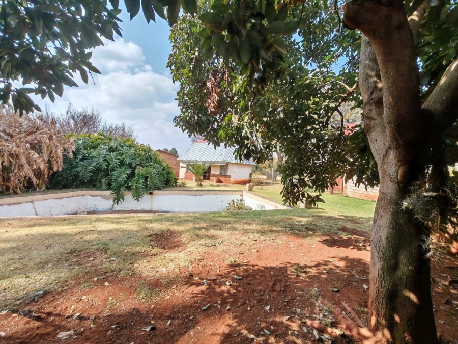 9 Bedroom Property for Sale in eMakhazeni B Mpumalanga