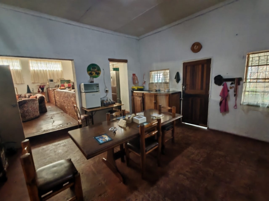 9 Bedroom Property for Sale in eMakhazeni B Mpumalanga