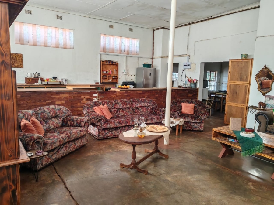 9 Bedroom Property for Sale in eMakhazeni B Mpumalanga