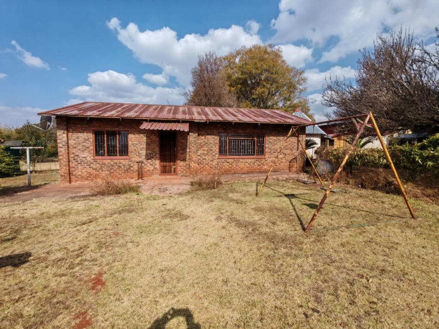 9 Bedroom Property for Sale in eMakhazeni B Mpumalanga