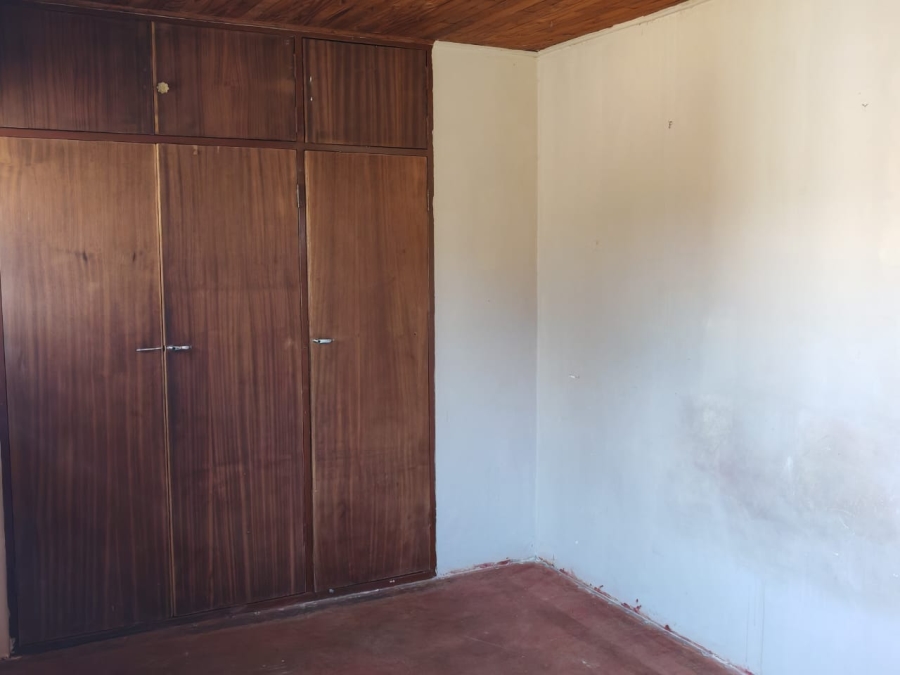 9 Bedroom Property for Sale in eMakhazeni B Mpumalanga