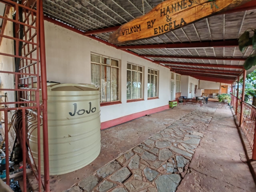 9 Bedroom Property for Sale in eMakhazeni B Mpumalanga