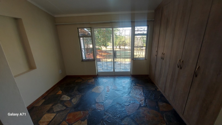 To Let 1 Bedroom Property for Rent in White River Mpumalanga