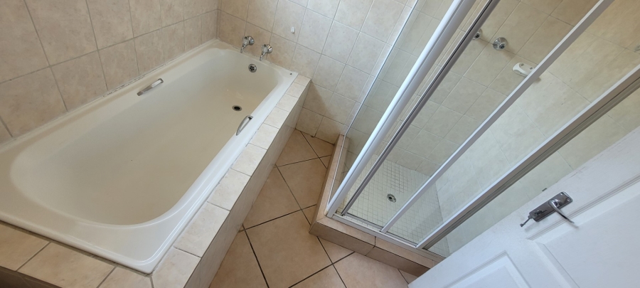 To Let 2 Bedroom Property for Rent in Stonehenge Mpumalanga