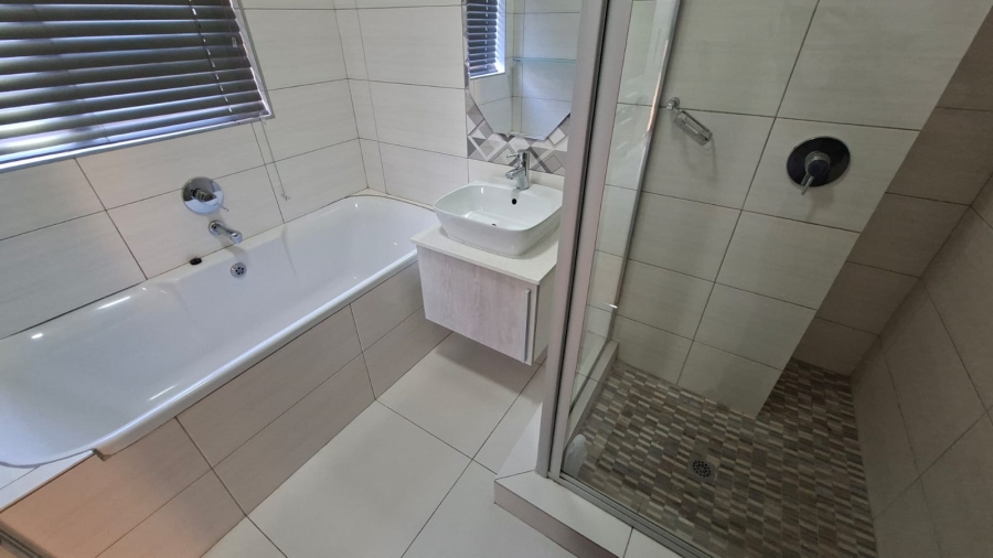 To Let 5 Bedroom Property for Rent in Steiltes Mpumalanga