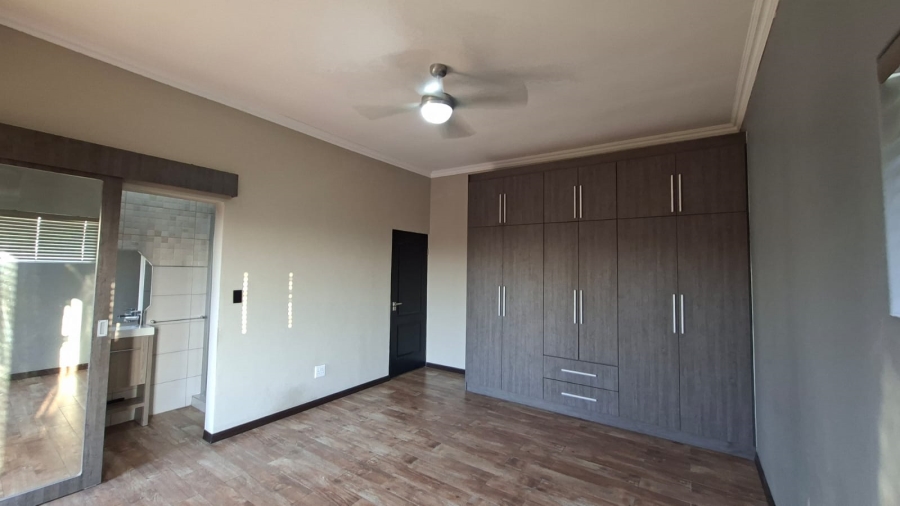 To Let 5 Bedroom Property for Rent in Steiltes Mpumalanga