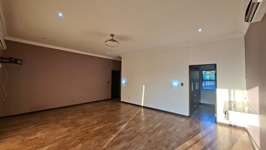 To Let 5 Bedroom Property for Rent in Steiltes Mpumalanga
