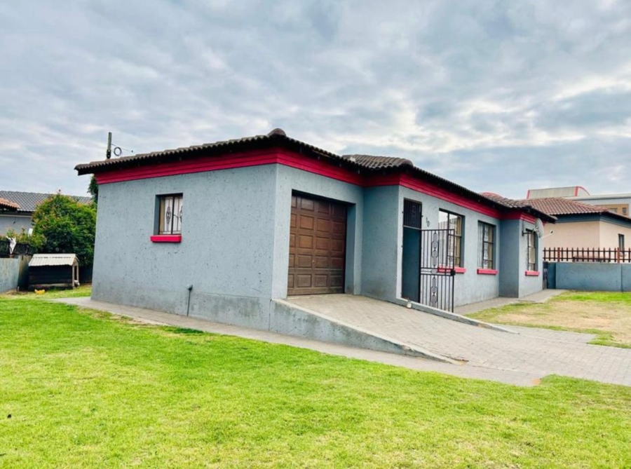 3 Bedroom Property for Sale in Witbank Ext 41 Mpumalanga