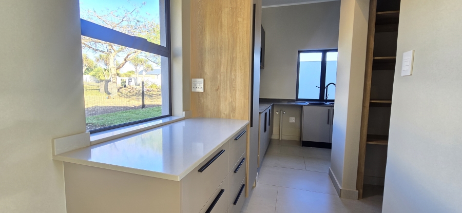 To Let 4 Bedroom Property for Rent in The Rest Nature Estate Mpumalanga