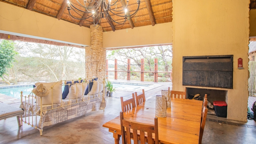 6 Bedroom Property for Sale in White River Estates Mpumalanga