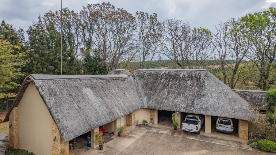 6 Bedroom Property for Sale in White River Estates Mpumalanga