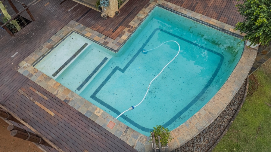 6 Bedroom Property for Sale in White River Estates Mpumalanga