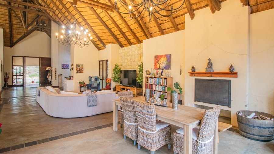 6 Bedroom Property for Sale in White River Estates Mpumalanga