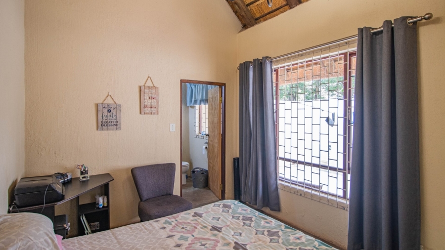 6 Bedroom Property for Sale in White River Estates Mpumalanga