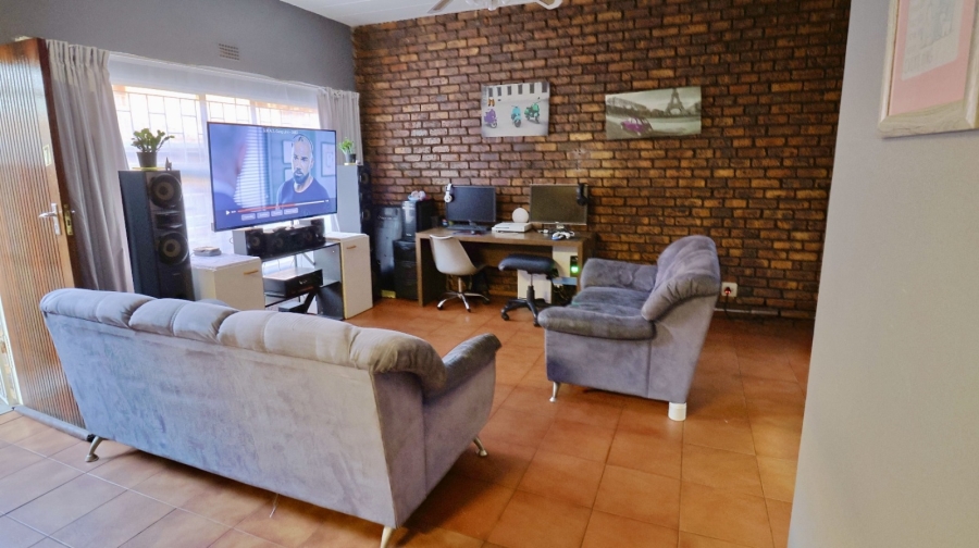 2 Bedroom Property for Sale in Piet Retief Mpumalanga