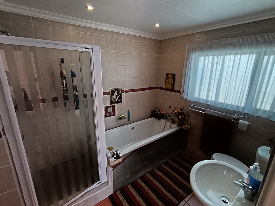 3 Bedroom Property for Sale in Suidheuwel Mpumalanga