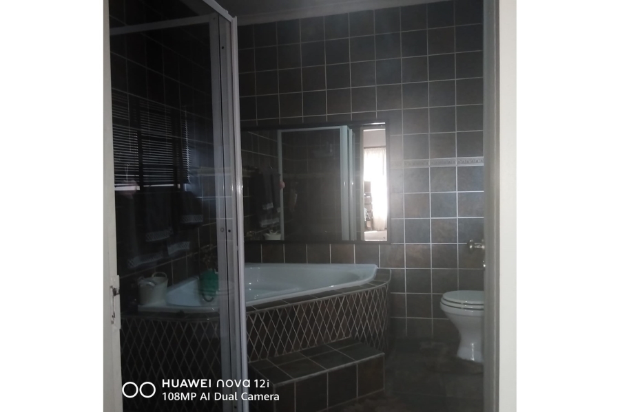 4 Bedroom Property for Sale in Model Park Mpumalanga