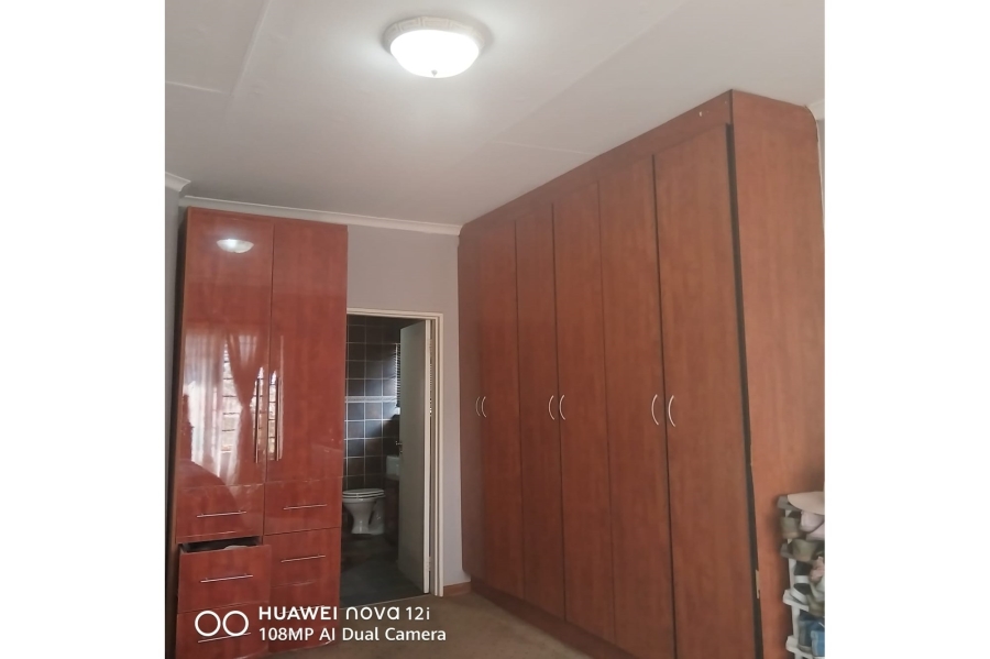 4 Bedroom Property for Sale in Model Park Mpumalanga