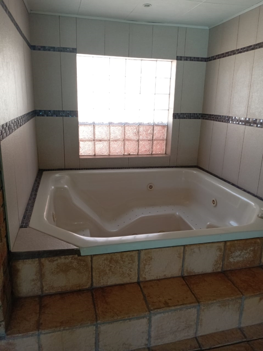4 Bedroom Property for Sale in Secunda Mpumalanga