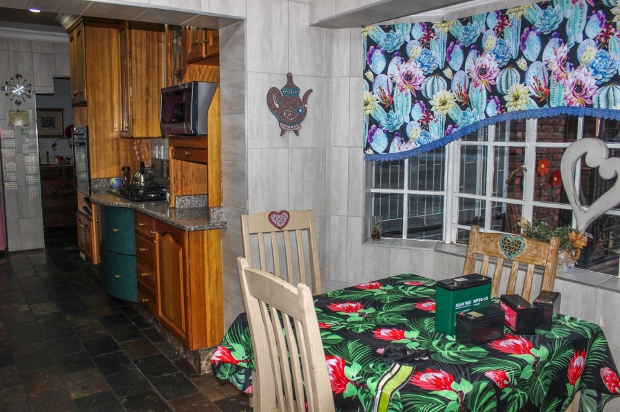 4 Bedroom Property for Sale in Gholfsig Mpumalanga