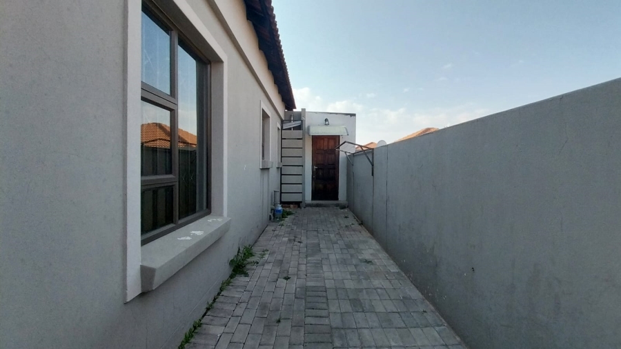 To Let 3 Bedroom Property for Rent in Terra Nova Mpumalanga