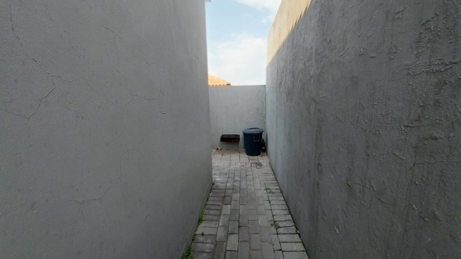 To Let 3 Bedroom Property for Rent in Terra Nova Mpumalanga