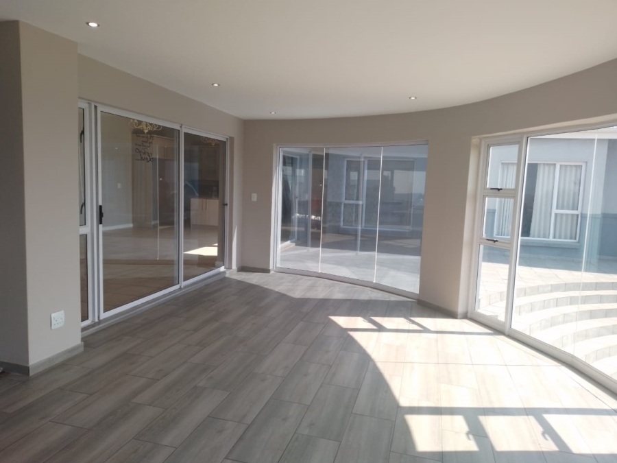 4 Bedroom Property for Sale in Bankenveld Mpumalanga