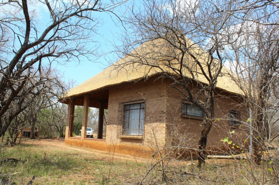 2 Bedroom Property for Sale in Marloth Park Mpumalanga