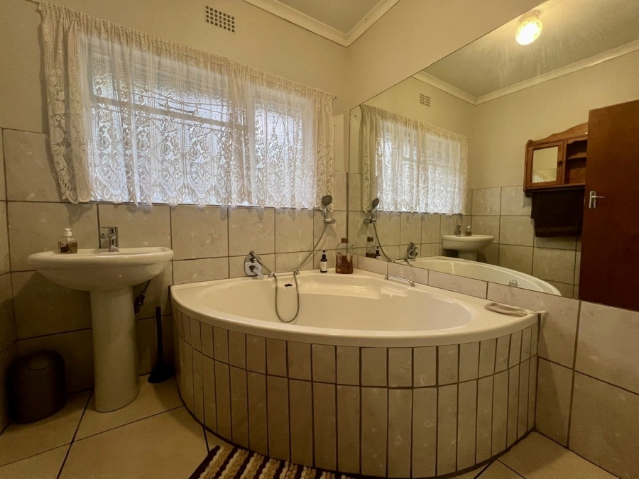4 Bedroom Property for Sale in West Acres Mpumalanga