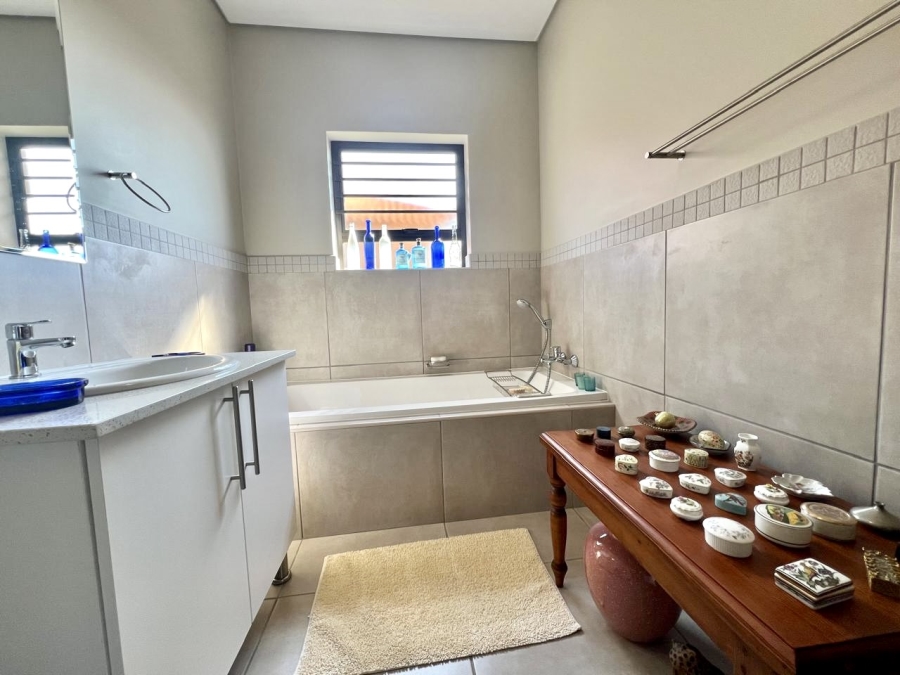 3 Bedroom Property for Sale in Bateleur Estate Mpumalanga
