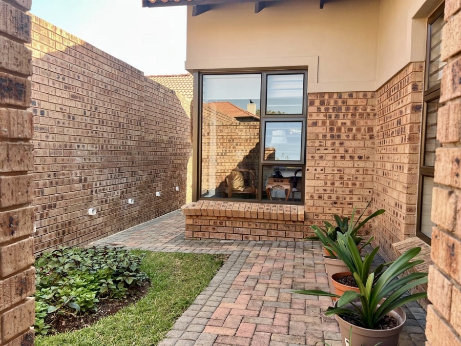 3 Bedroom Property for Sale in Bateleur Estate Mpumalanga