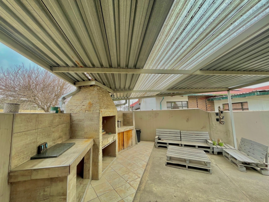 4 Bedroom Property for Sale in Secunda Mpumalanga