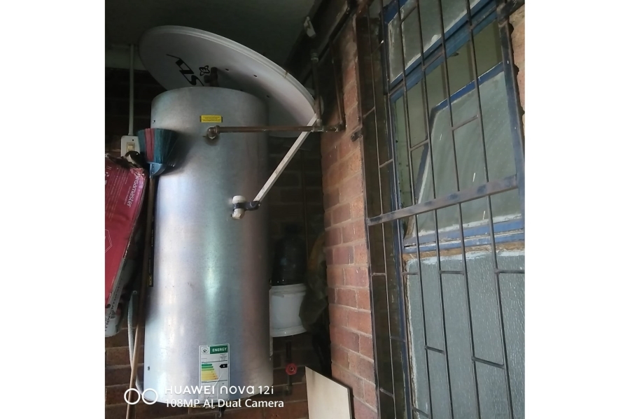 1 Bedroom Property for Sale in Witbank Mpumalanga
