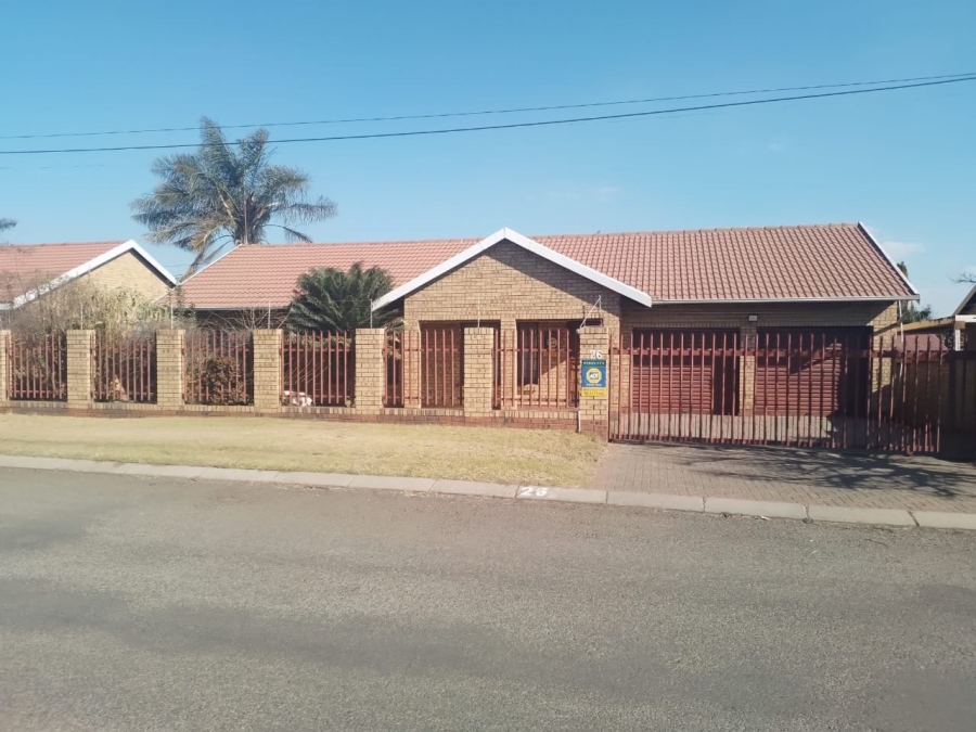 3 Bedroom Property for Sale in Reyno Ridge Mpumalanga