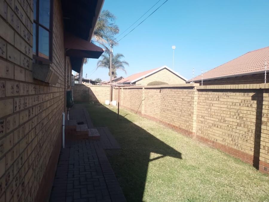 3 Bedroom Property for Sale in Reyno Ridge Mpumalanga