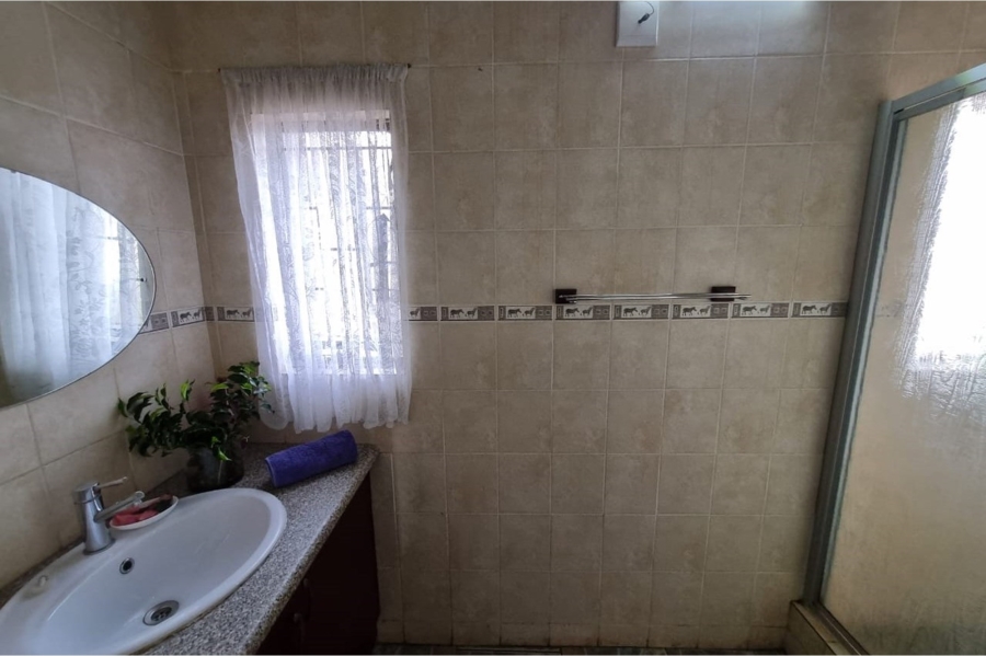 3 Bedroom Property for Sale in Marloth Park Mpumalanga