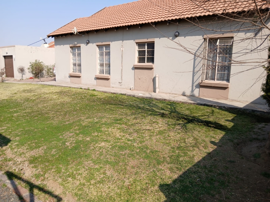 2 Bedroom Property for Sale in George Botha Park Mpumalanga