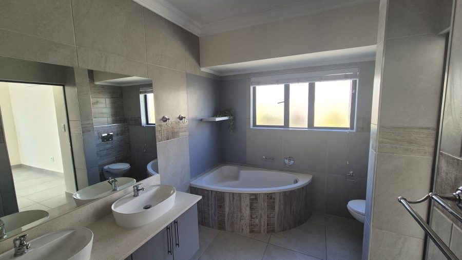 4 Bedroom Property for Sale in The Rest Nature Estate Mpumalanga