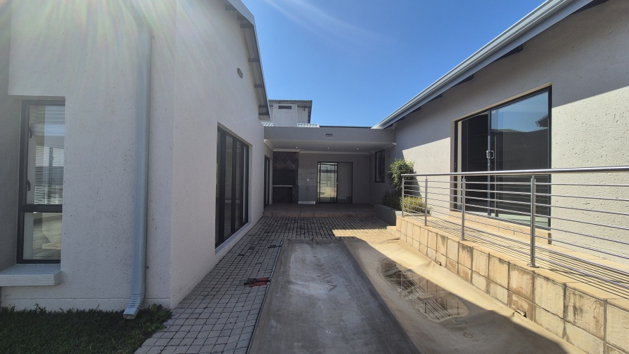 4 Bedroom Property for Sale in The Rest Nature Estate Mpumalanga