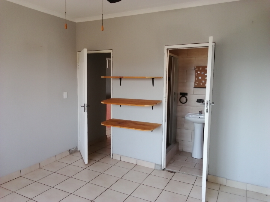 2 Bedroom Property for Sale in Stonehenge Mpumalanga