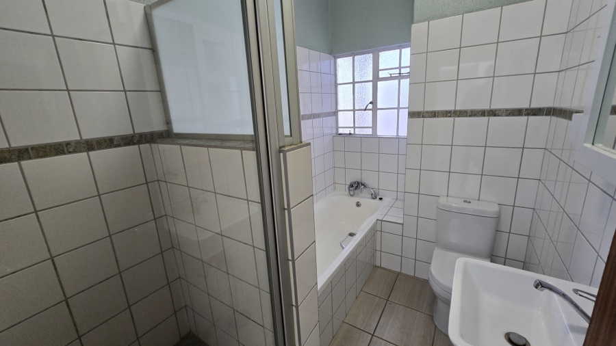2 Bedroom Property for Sale in White River Mpumalanga