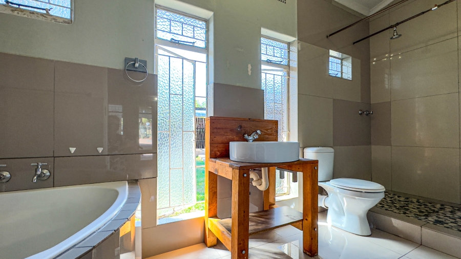 4 Bedroom Property for Sale in West Acres Ext 3 Mpumalanga